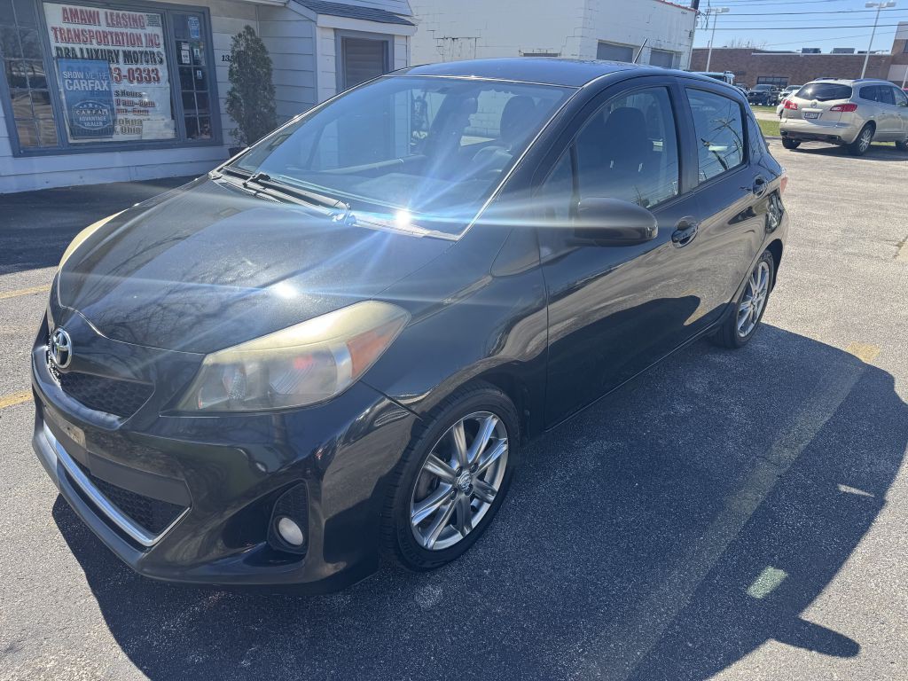 2012 Toyota Yaris Image 3