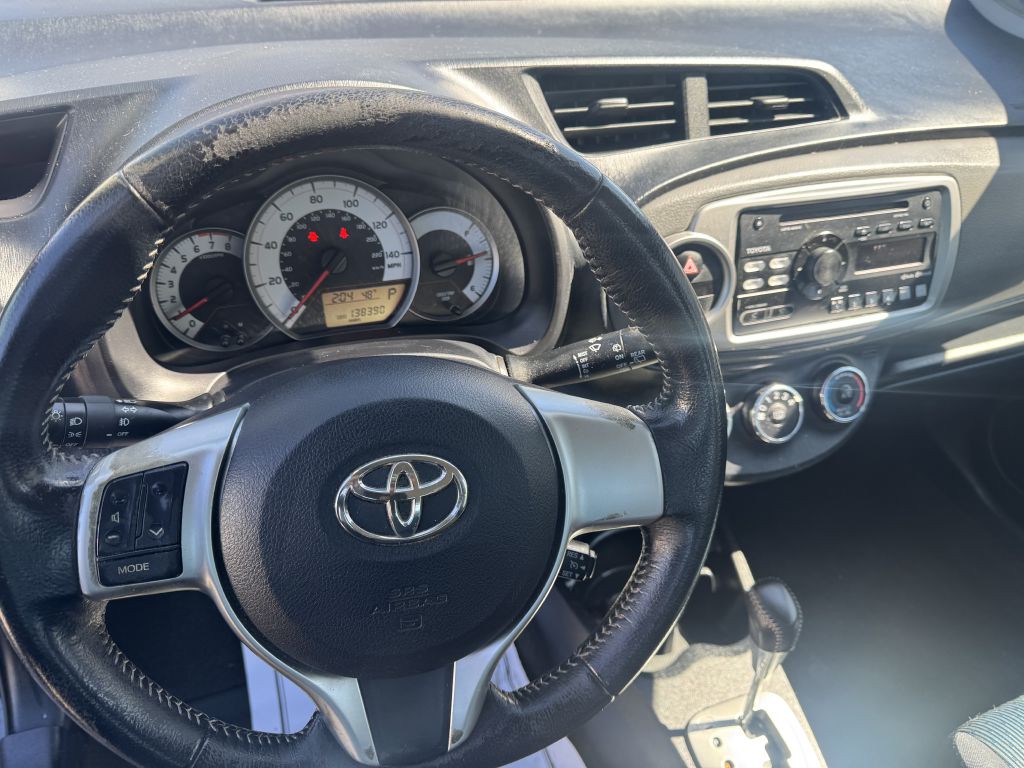 2012 Toyota Yaris Image 10