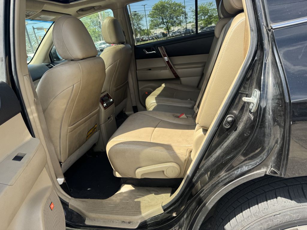 2013 Toyota Highlander Image 14