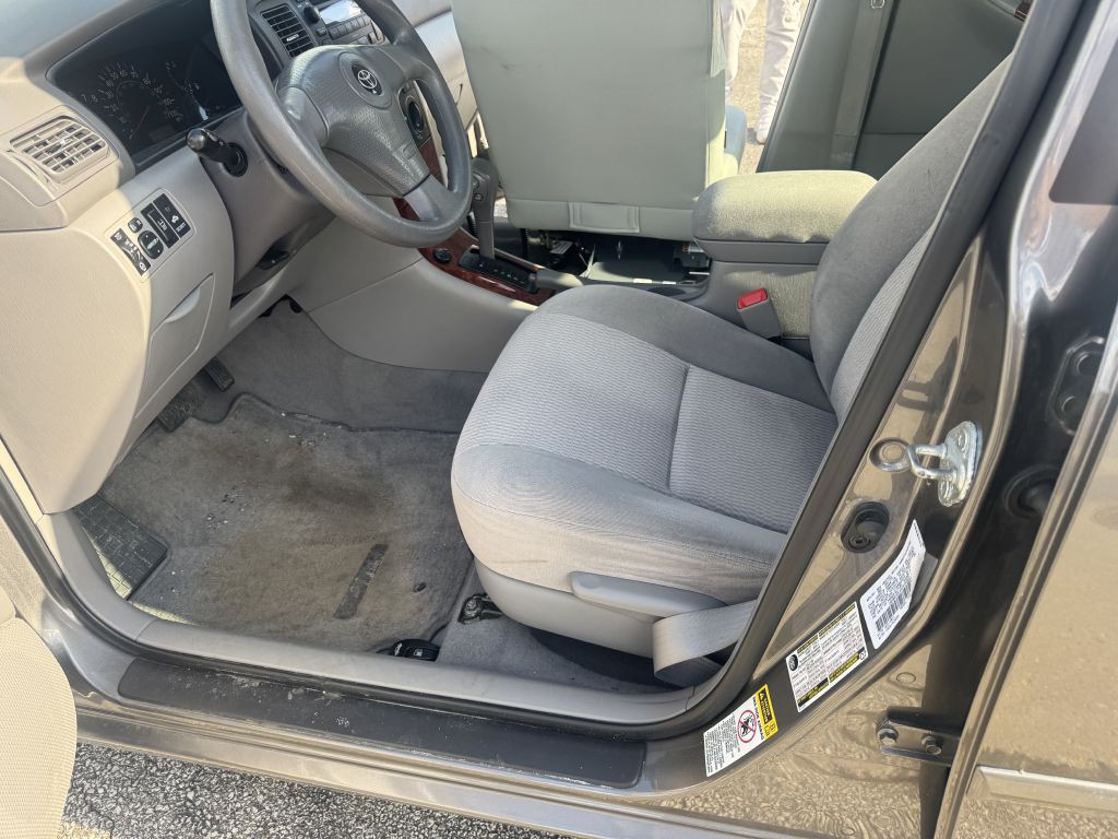 2005 Toyota Corolla Image 10