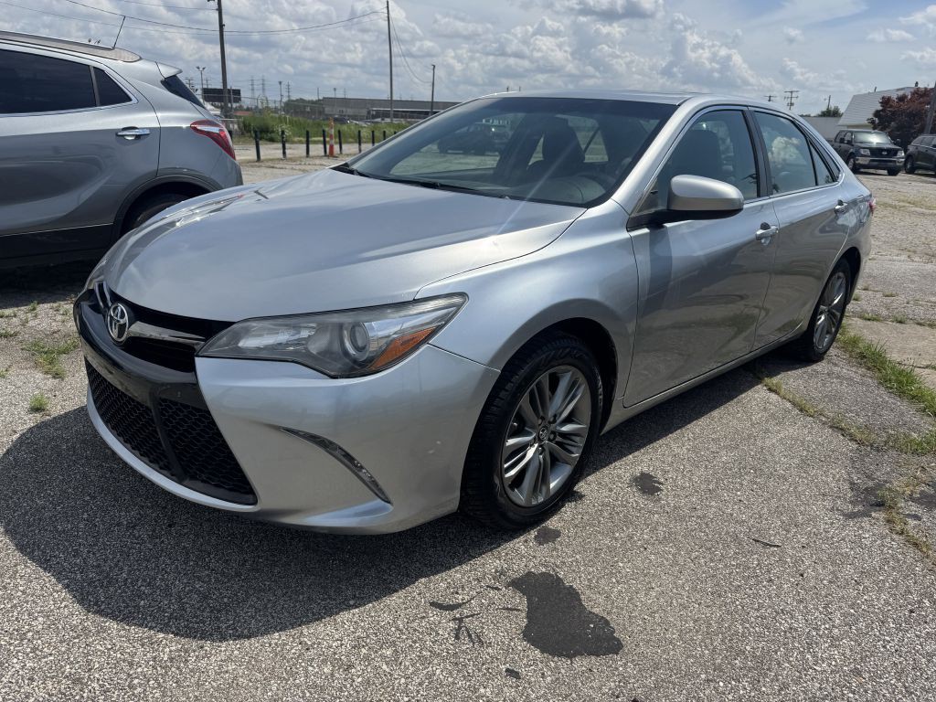 2017 Toyota Camry Image 3