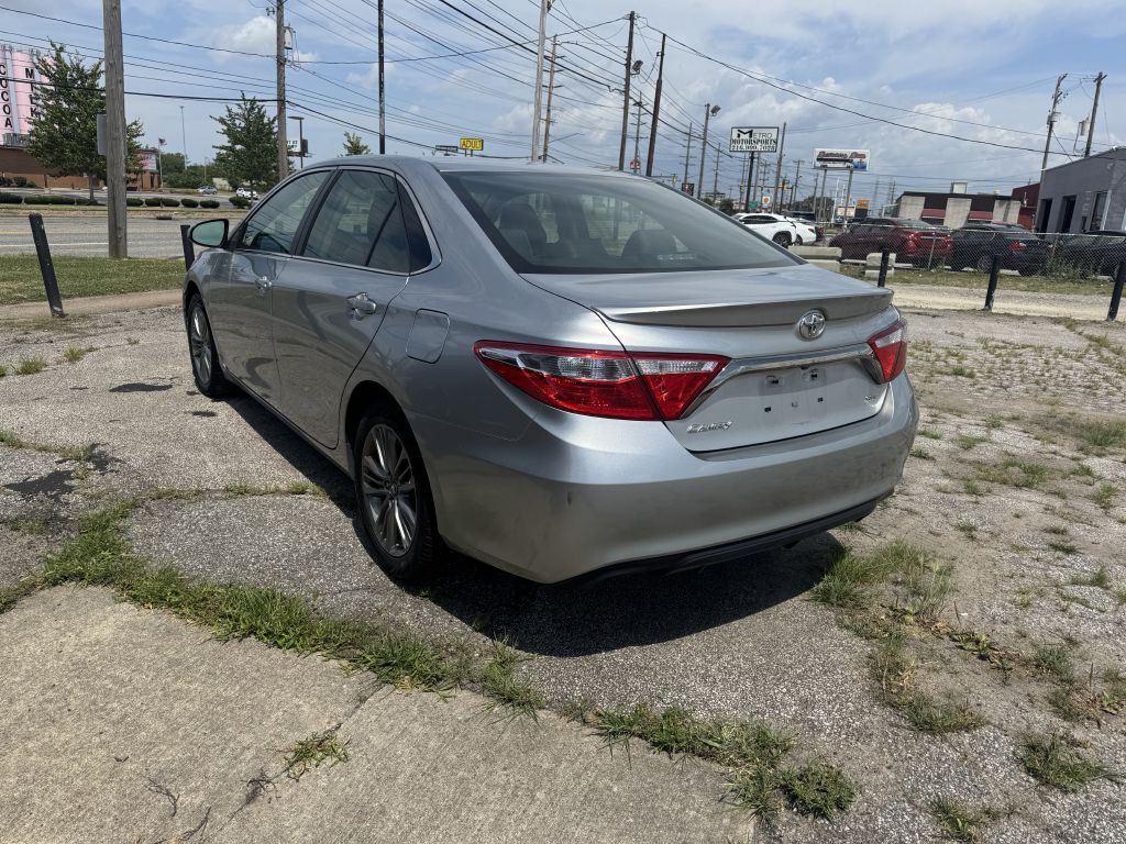 2017 Toyota Camry Image 5