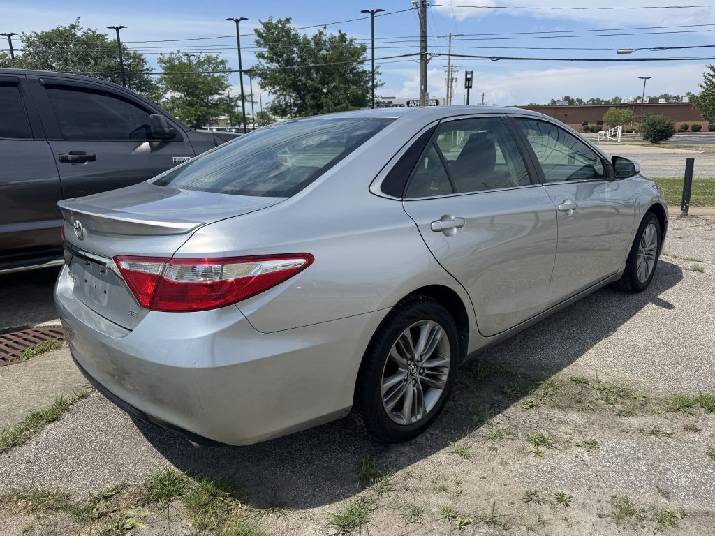 2017 Toyota Camry Image 7
