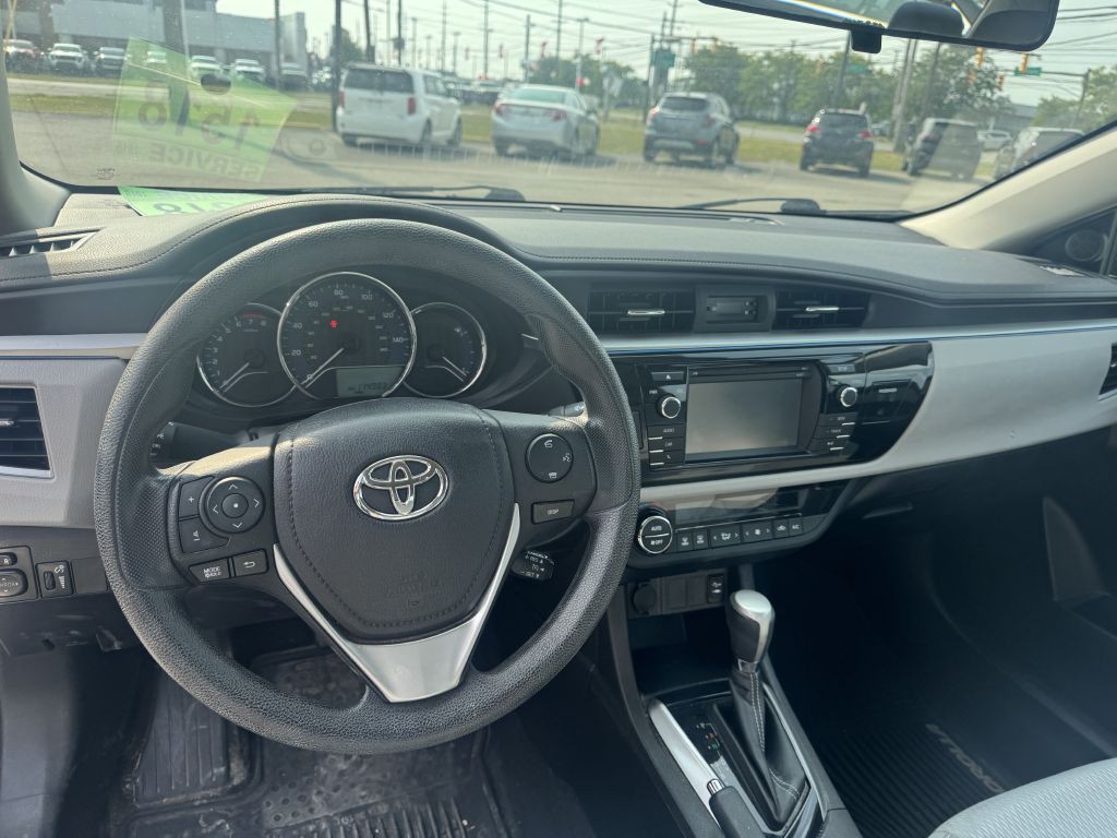 2016 Toyota Corolla Image 12
