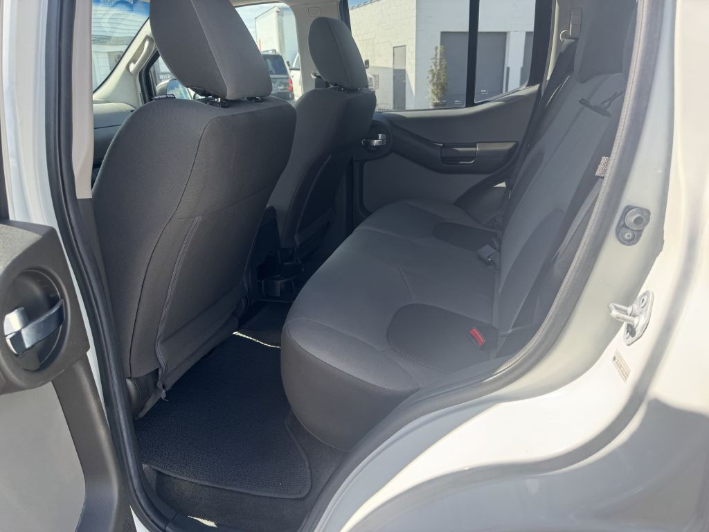 2015 Nissan Xterra Image 9