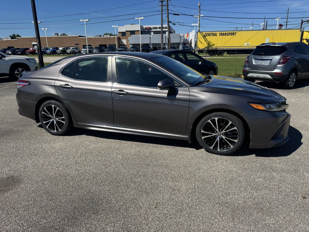 2020 Toyota Camry Image 4