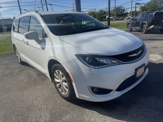 Image for 2019 Chrysler Pacifica Touring L ID: 7662318