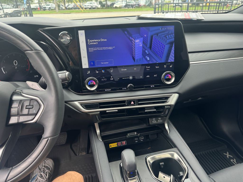 2025 Lexus RX Image 20