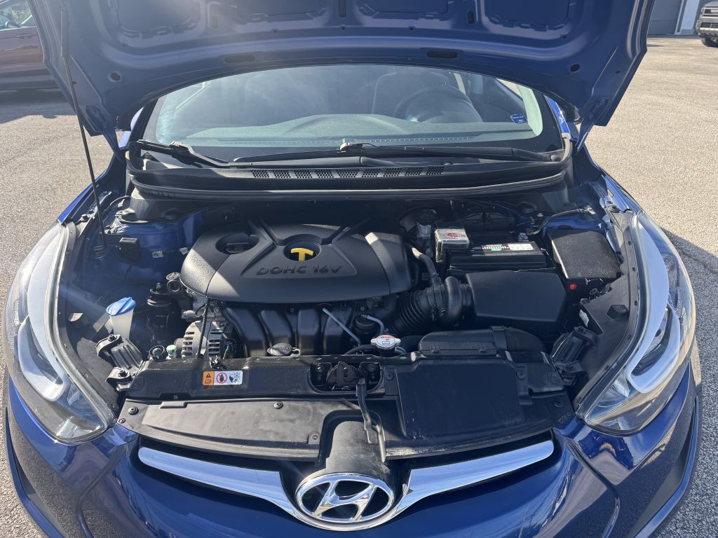 2016 Hyundai Elantra Image 8