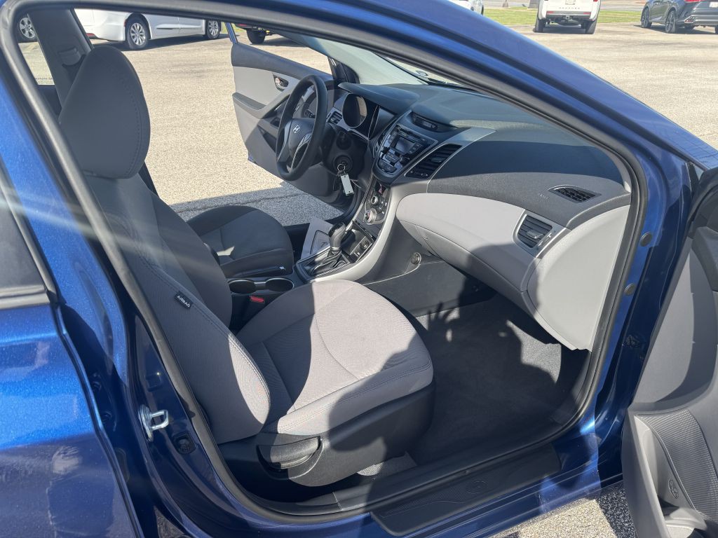 2016 Hyundai Elantra Image 9