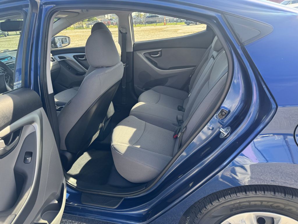 2016 Hyundai Elantra Image 14