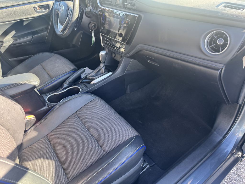 2017 Toyota Corolla Image 11