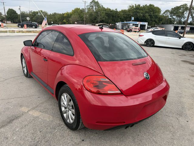 2015 Volkswagen Beetle Image 4