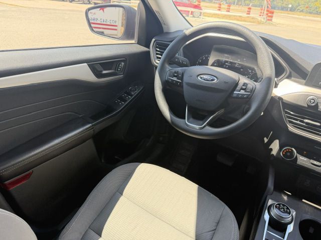 2022 Ford Escape Image 9