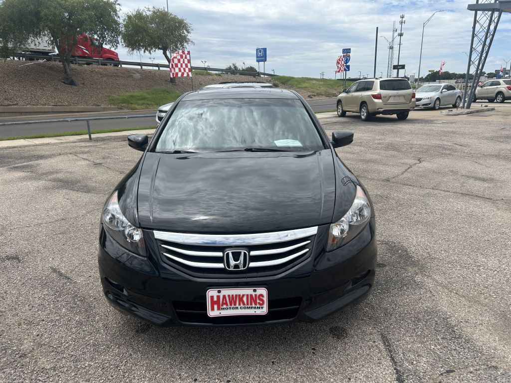 2011 Honda Accord Image 2