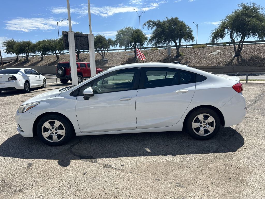 2016 Chevrolet Cruze Image 1