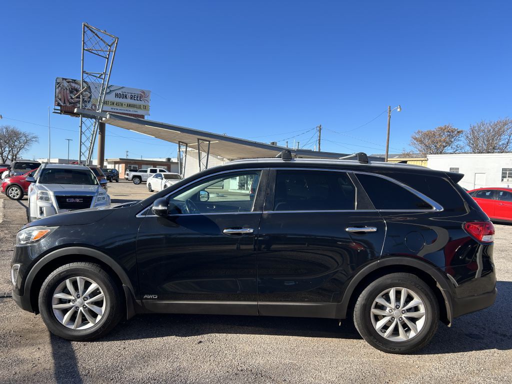 2017 Kia Sorento Image 1