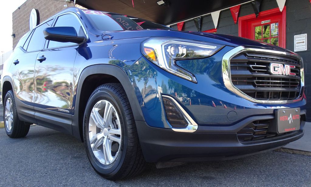 2020 GMC Terrain Image 2