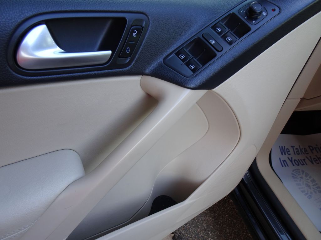 2016 Volkswagen Tiguan Image 19