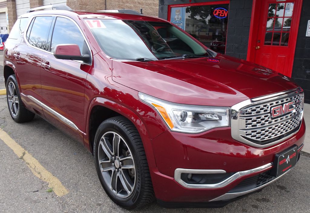 2017 GMC Acadia Image 1
