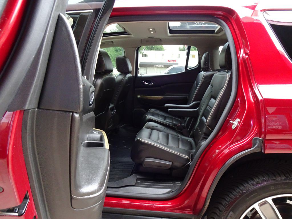 2017 GMC Acadia Image 35