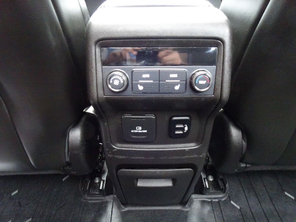 2017 GMC Acadia Image 36