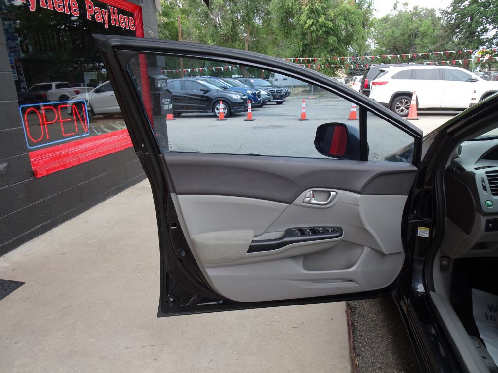 2012 Honda Civic Image 18