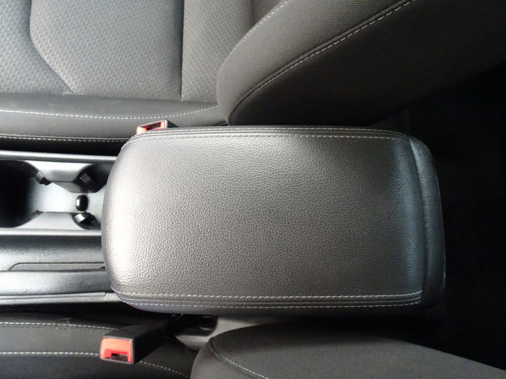 2018 Hyundai Elantra Image 29