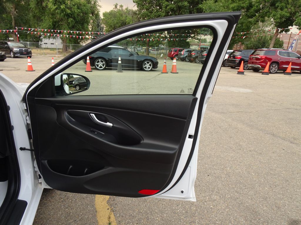 2018 Hyundai Elantra Image 40