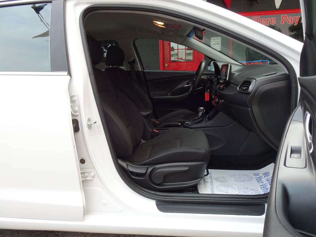 2018 Hyundai Elantra Image 42