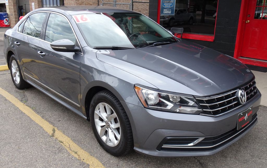 2016 Volkswagen Passat Image 1