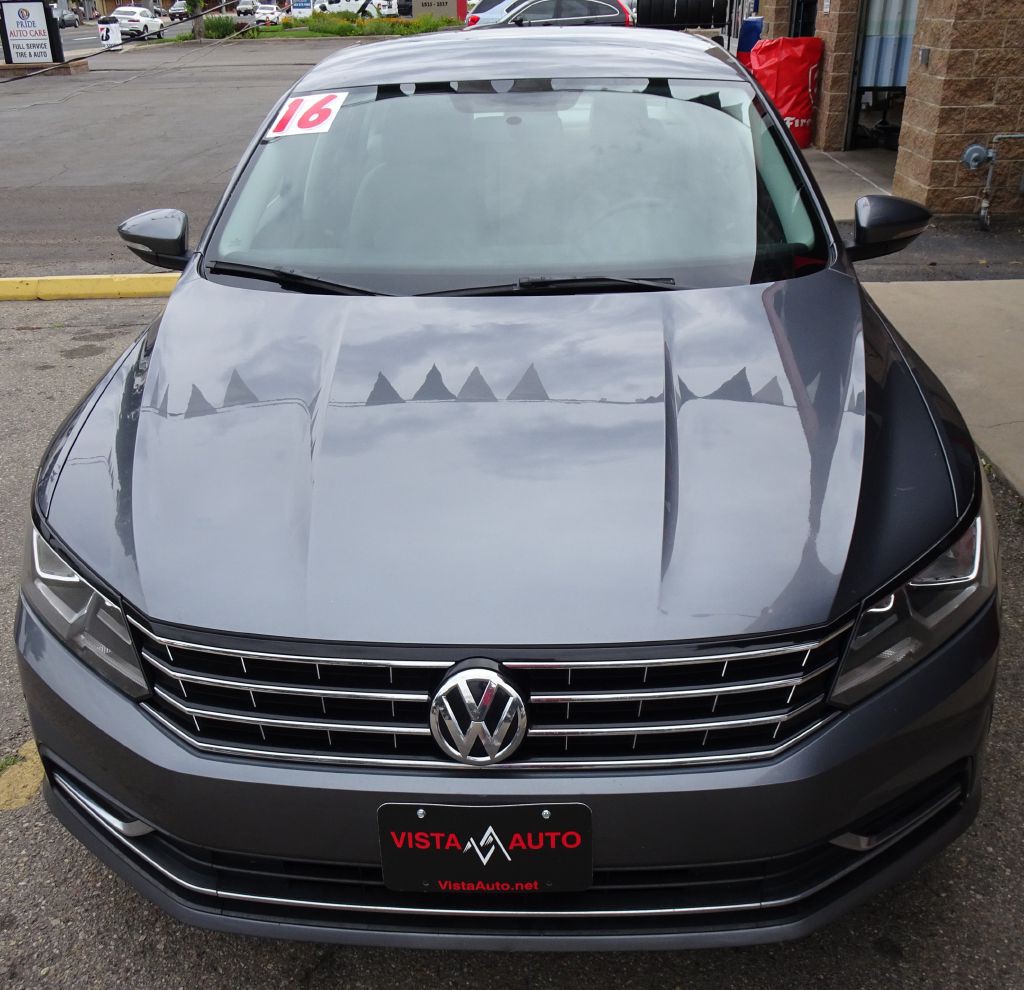 2016 Volkswagen Passat Image 4