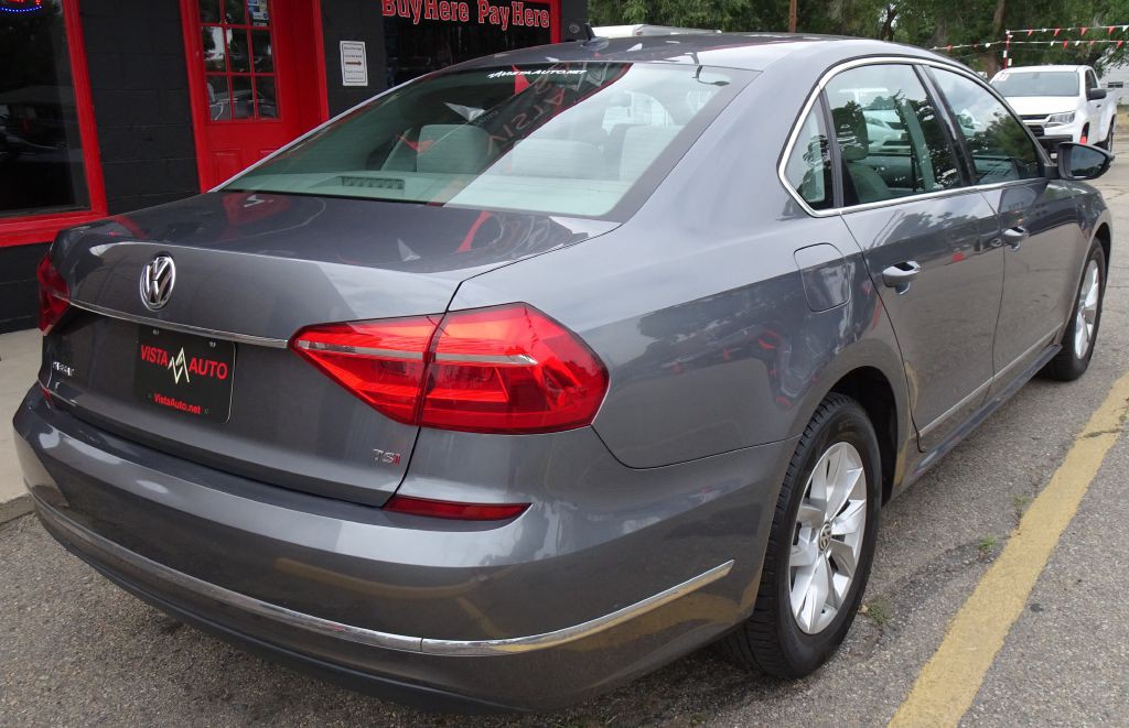 2016 Volkswagen Passat Image 8