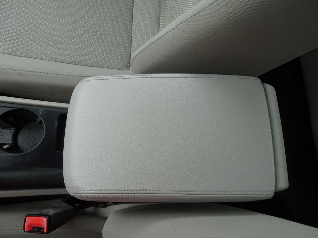 2016 Volkswagen Passat Image 29
