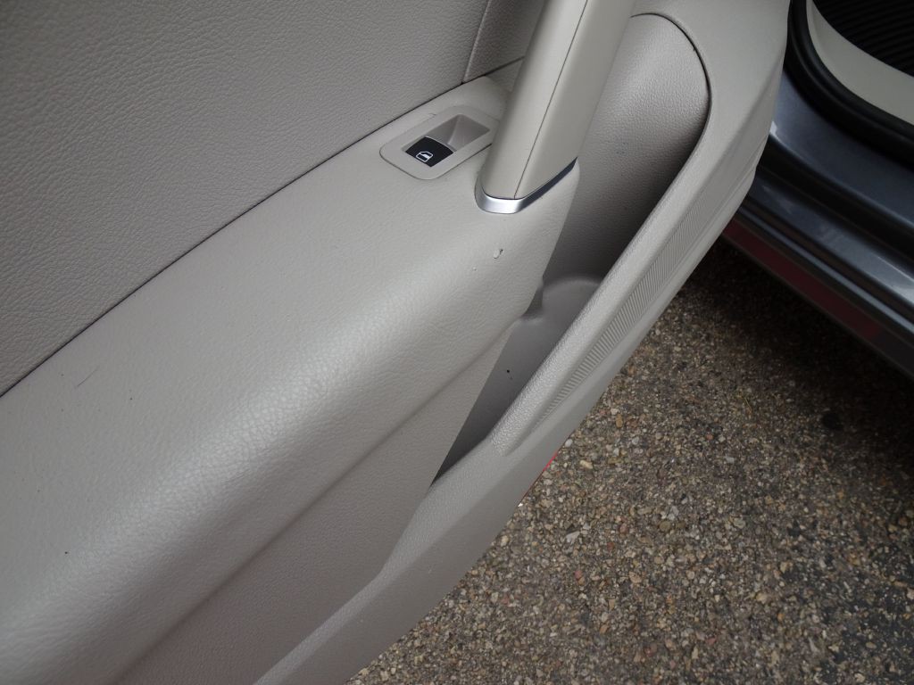 2016 Volkswagen Passat Image 31