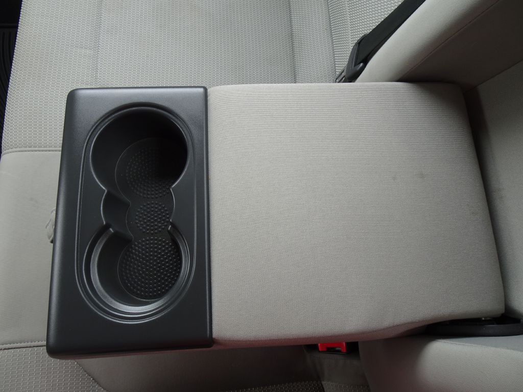 2016 Volkswagen Passat Image 33
