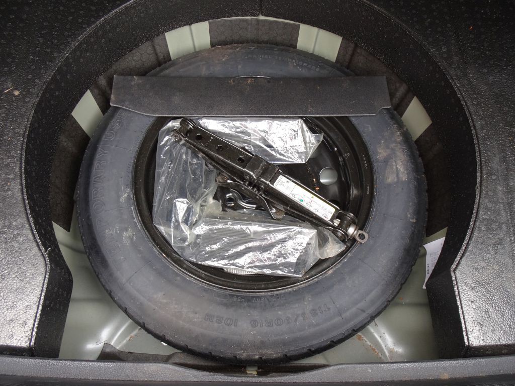 2016 Volkswagen Passat Image 36