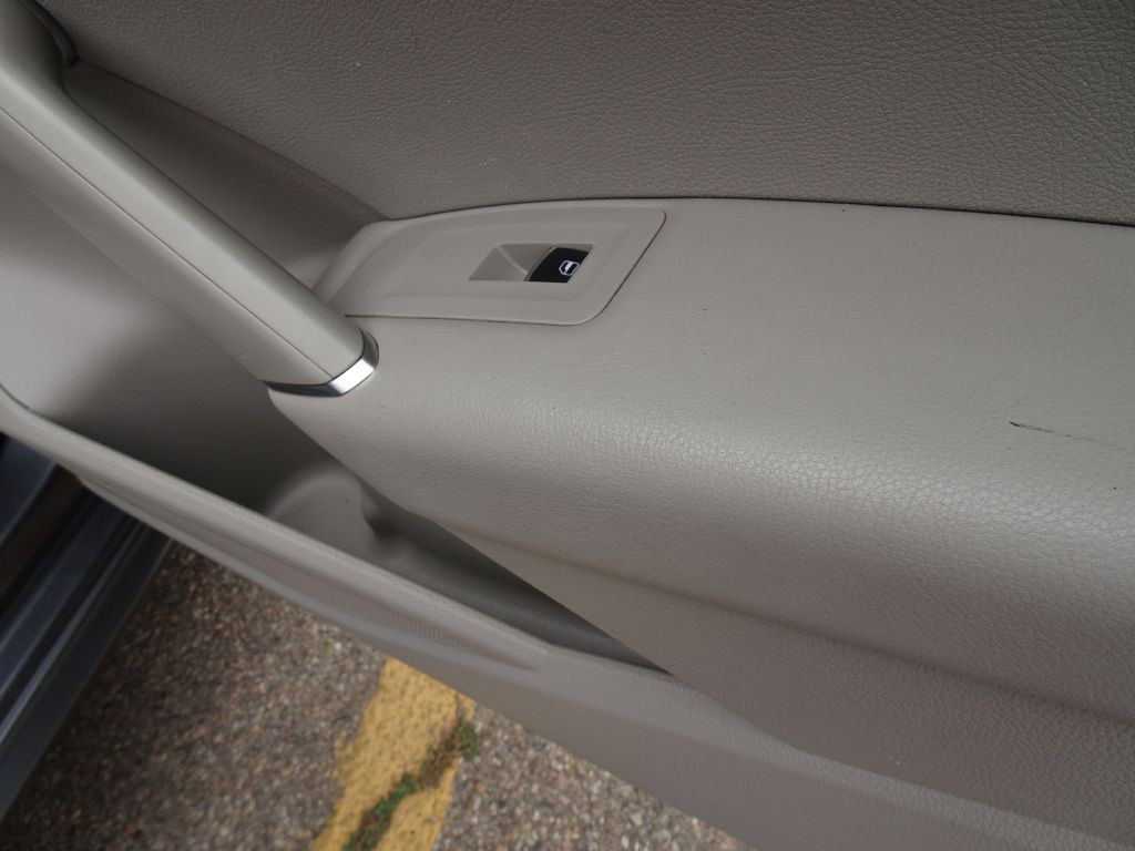 2016 Volkswagen Passat Image 41