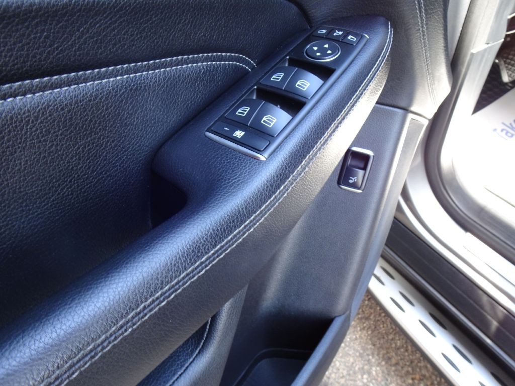 2013 Mercedes-Benz M-Class Image 19