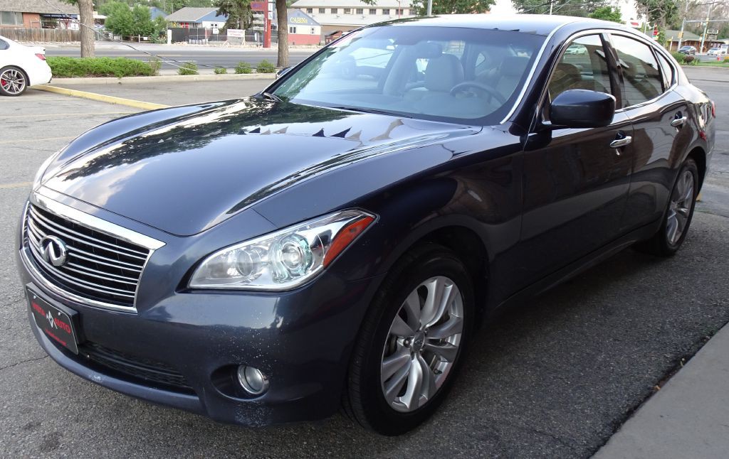 2011 INFINITI M37 Image 15