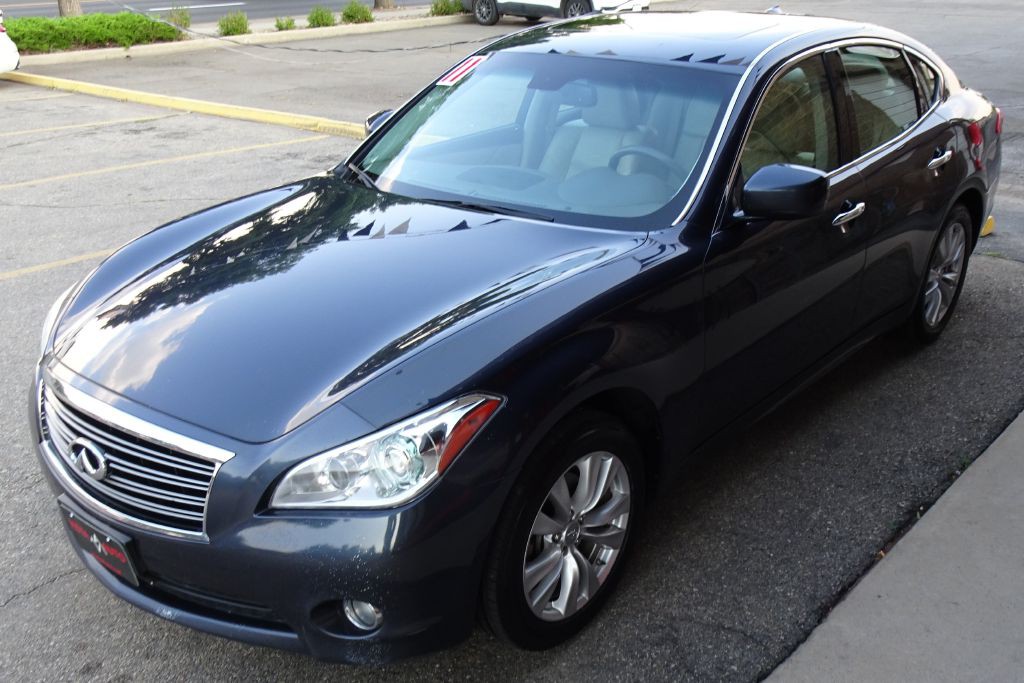 2011 INFINITI M37 Image 17
