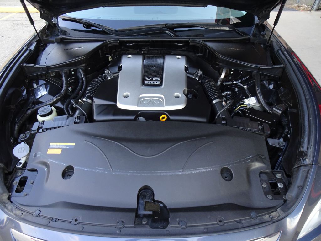2011 INFINITI M37 Image 42