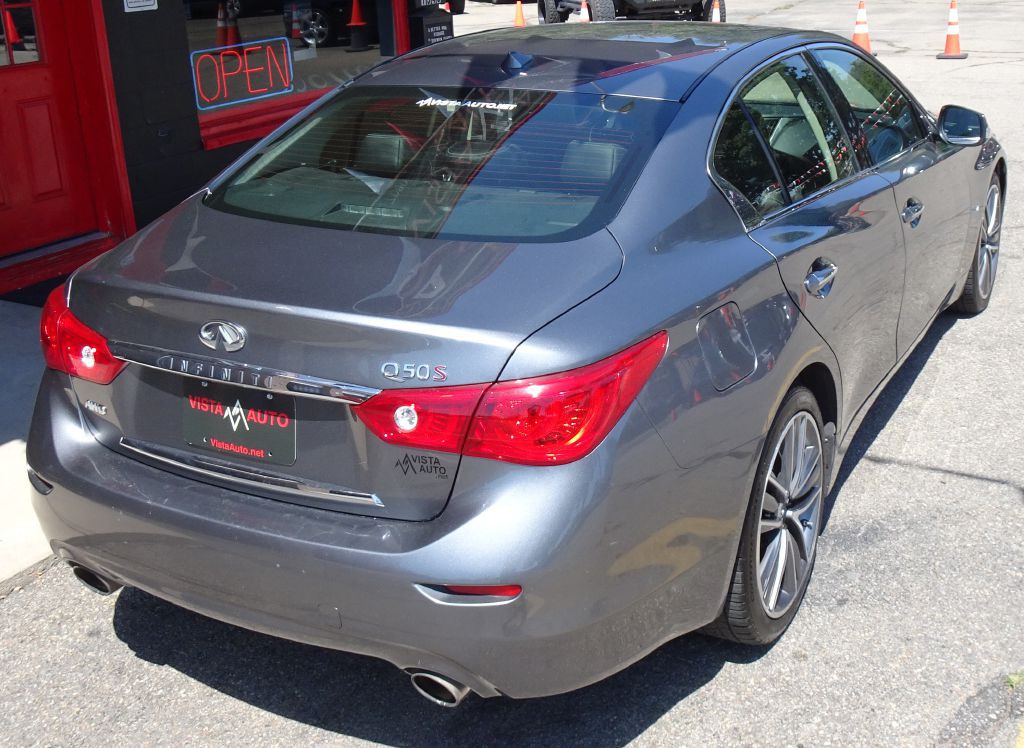 2015 INFINITI Q50 Image 10