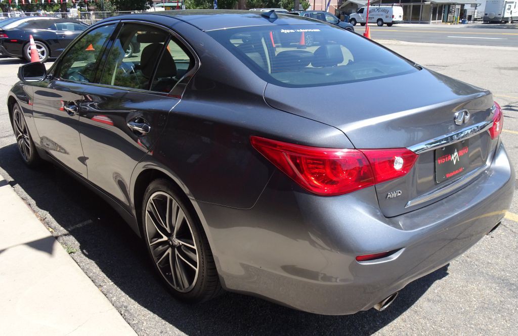 2015 INFINITI Q50 Image 12