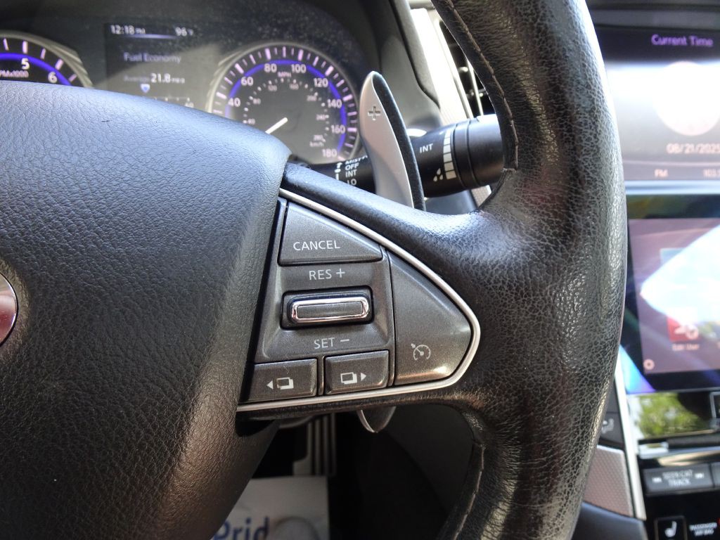 2015 INFINITI Q50 Image 24