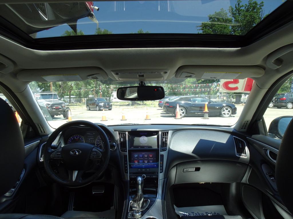2015 INFINITI Q50 Image 35