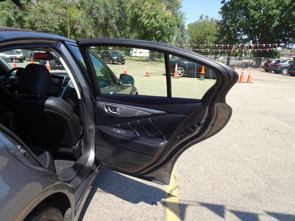 2015 INFINITI Q50 Image 37