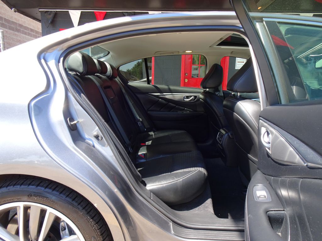 2015 INFINITI Q50 Image 39
