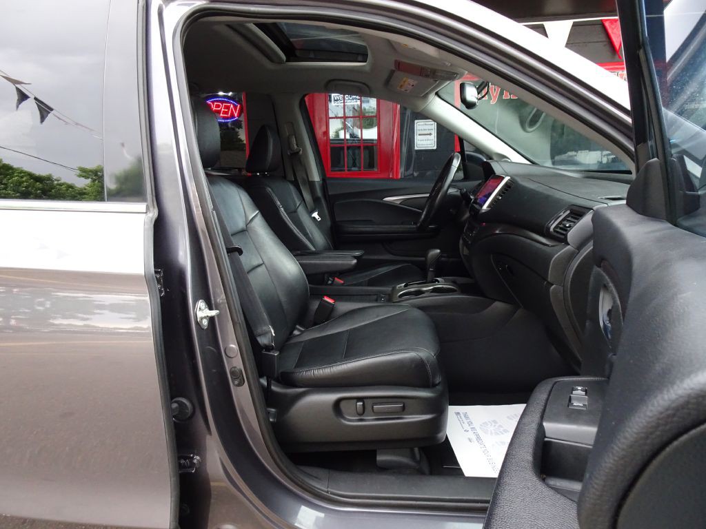 2017 Honda Pilot Image 47