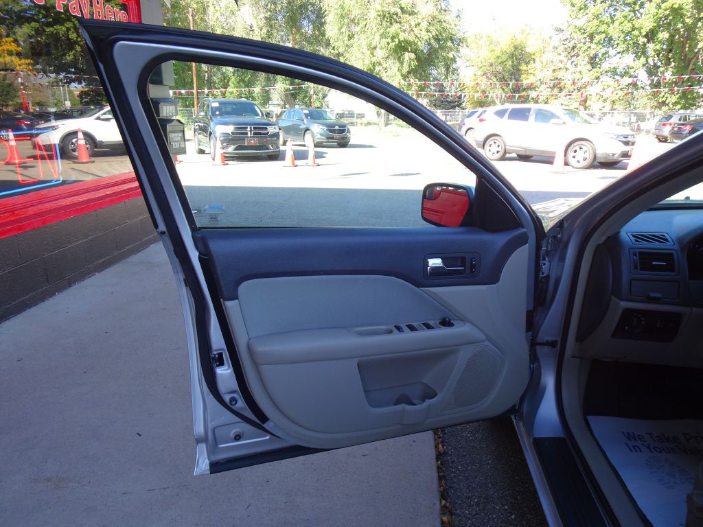 2012 Ford Fusion Image 18